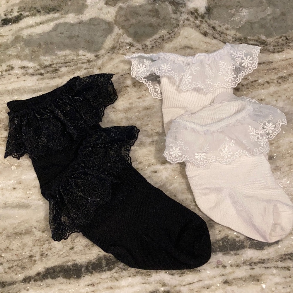 Lace ankle socks EUC